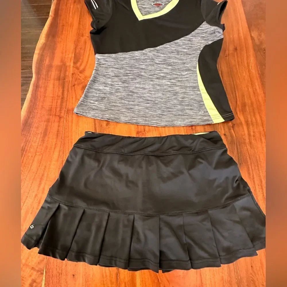 Bolle Tennis-Pickleball-Golf Top and matching skort both sz L EUC